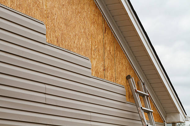 24/7 Emergency Storm Damage Siding Repair experts in Lakewood, IL